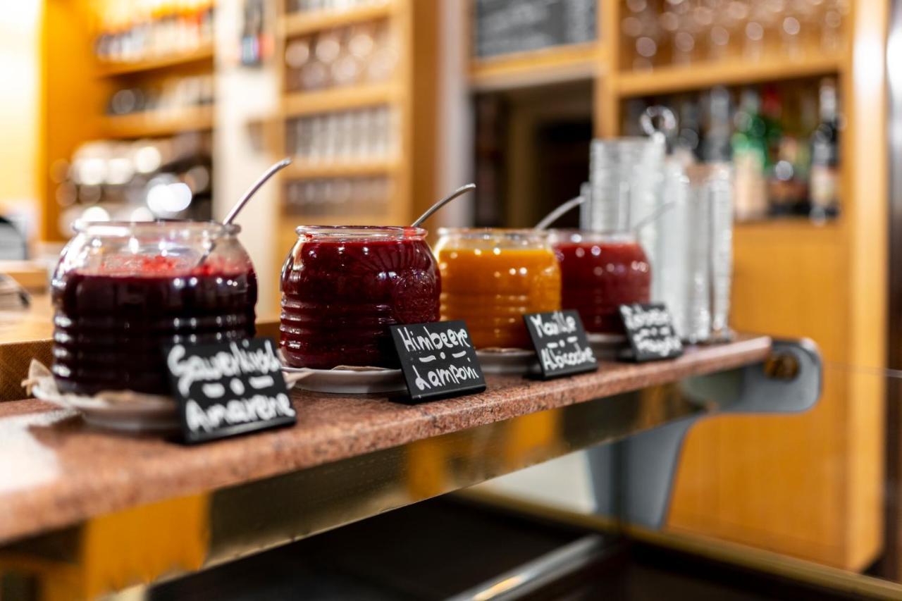 Feichter Hotel & Bistro Bolzano Luaran gambar