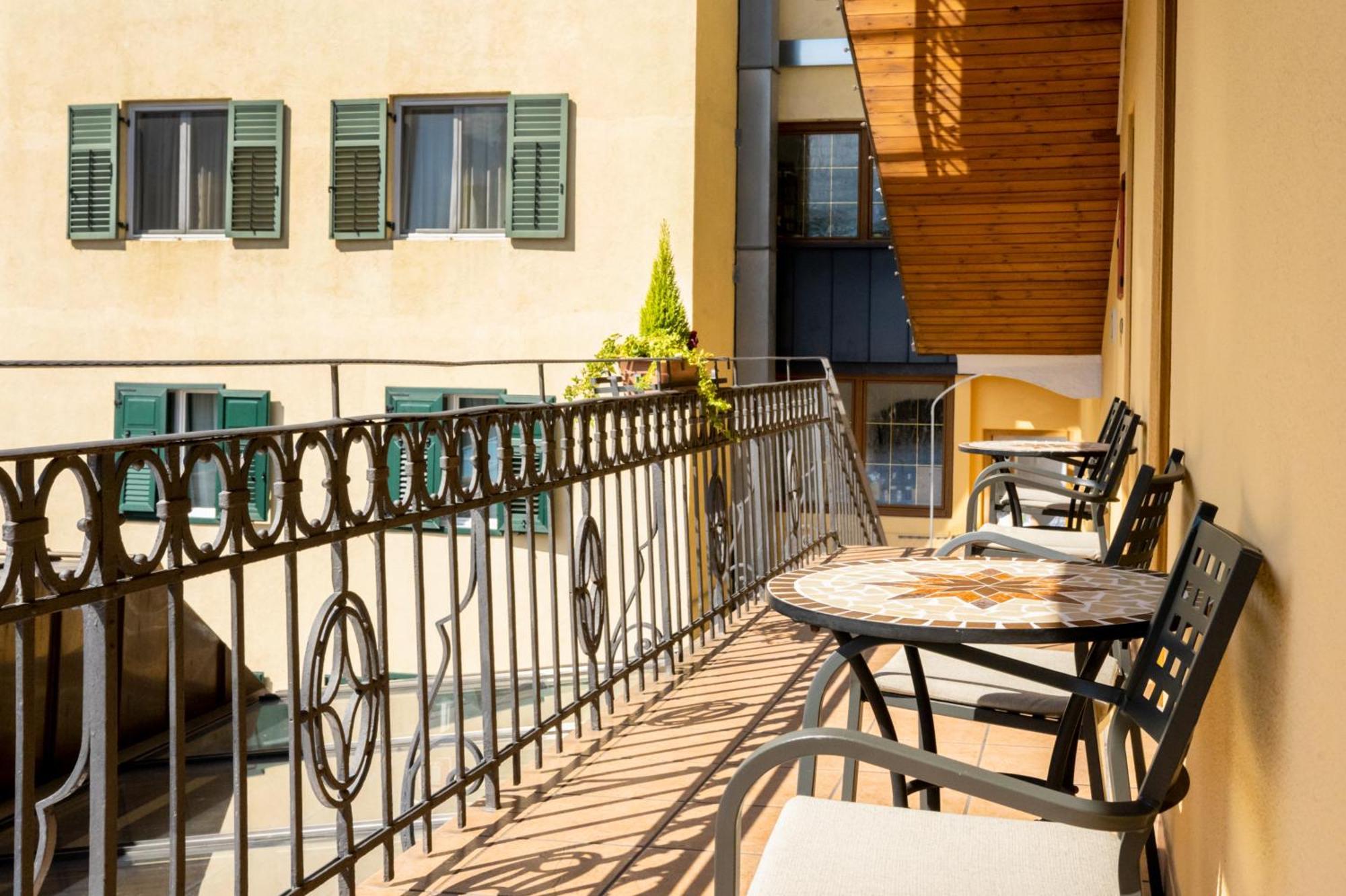 Feichter Hotel & Bistro Bolzano Luaran gambar