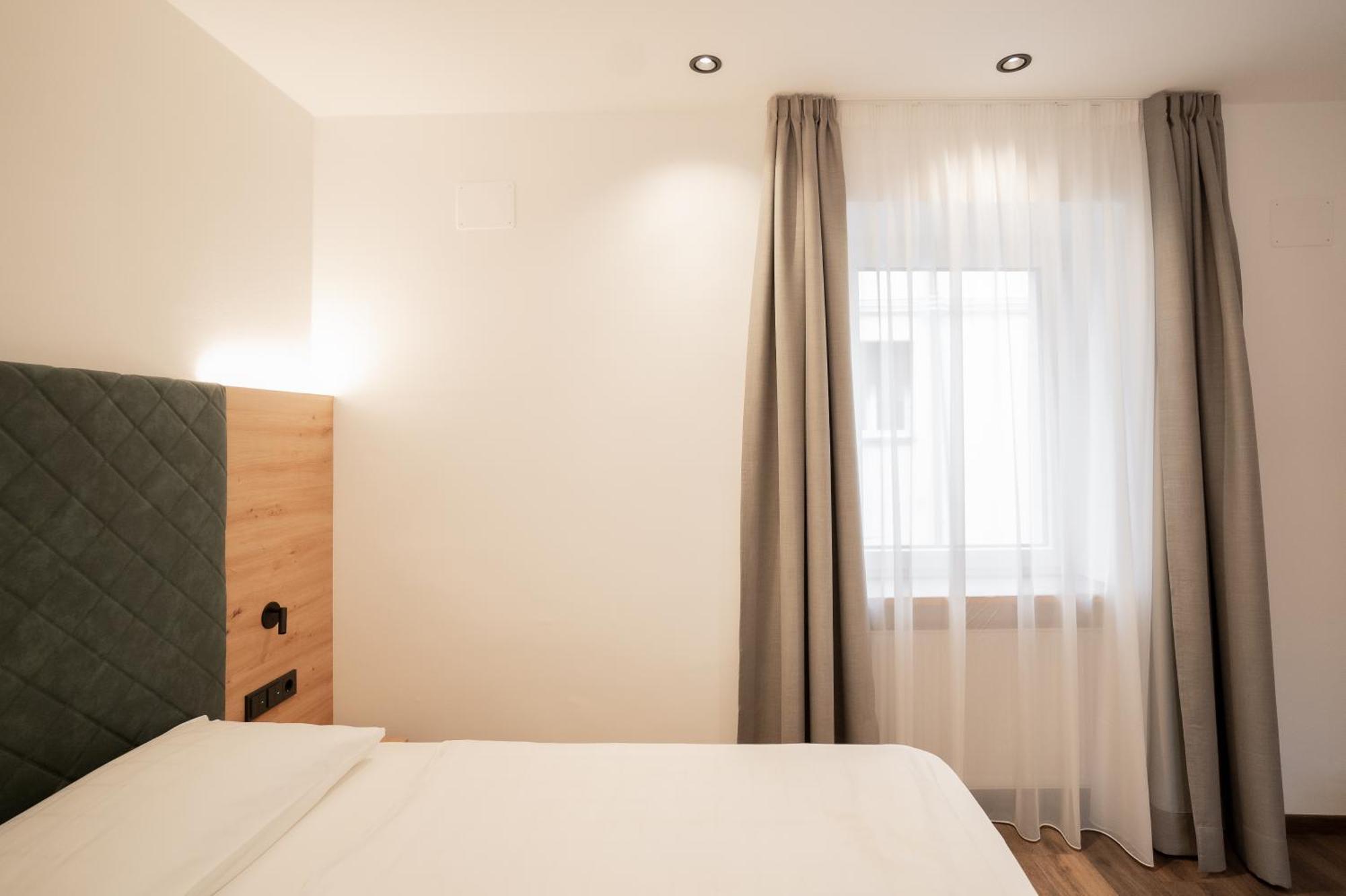 Feichter Hotel & Bistro Bolzano Luaran gambar