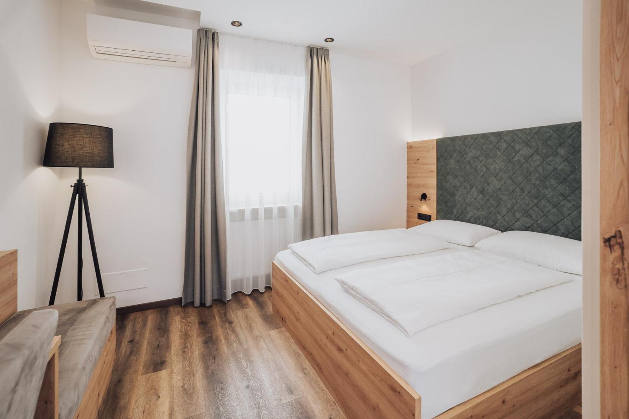 Feichter Hotel & Bistro Bolzano Luaran gambar