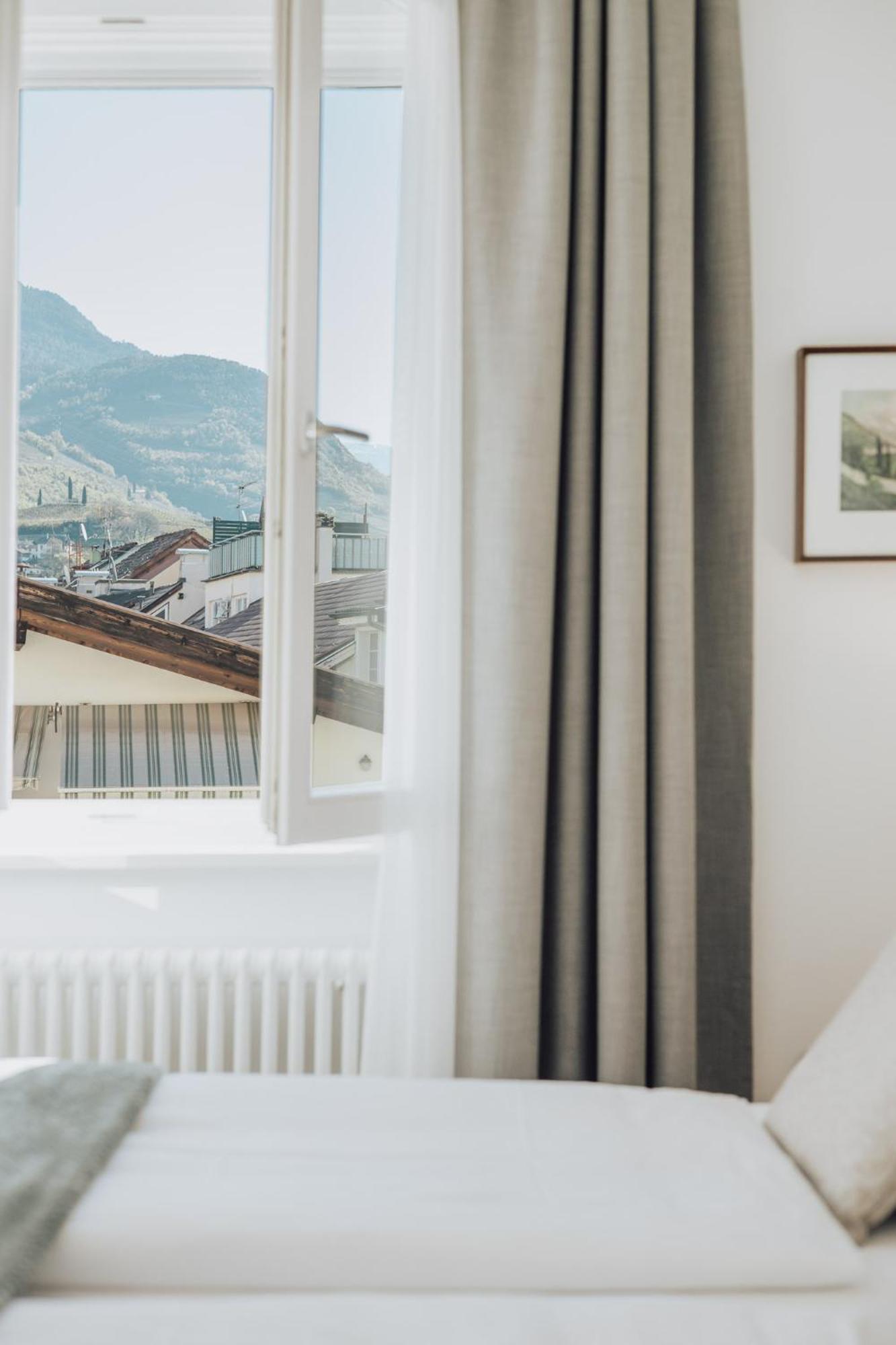 Feichter Hotel & Bistro Bolzano Luaran gambar